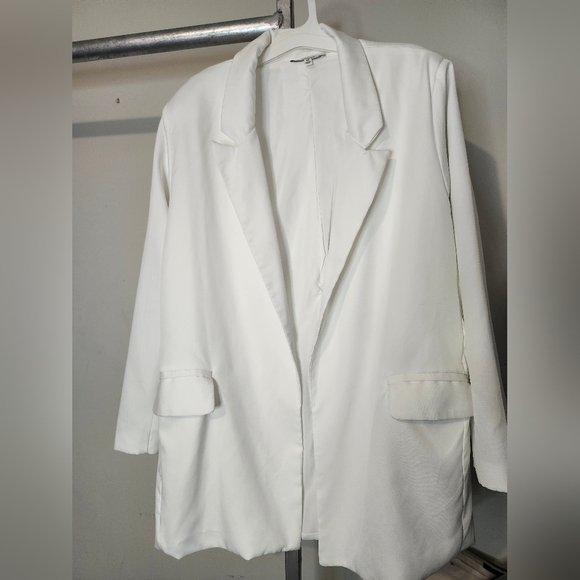 Women's White Blazer - Picture 2 of 6